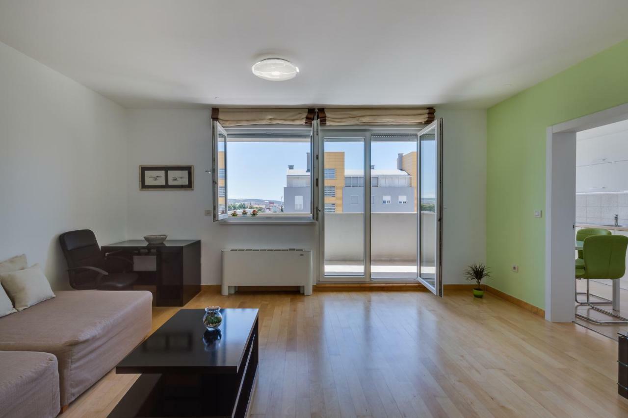 Apartment Pavic - Private Parking Zadar Exterior foto